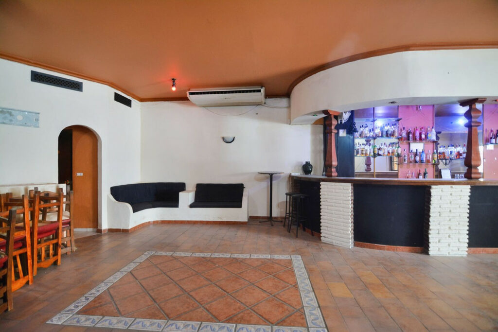 Property in Fuengirola — photo 11