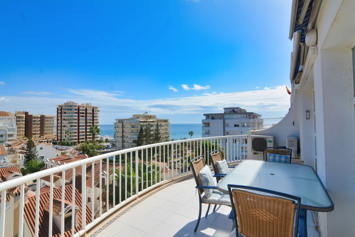 Property in Fuengirola — photo 1