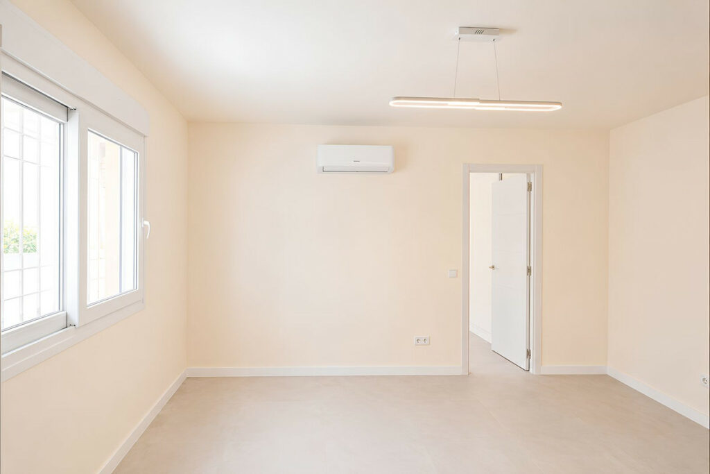 Property in Los Boliches — photo 28