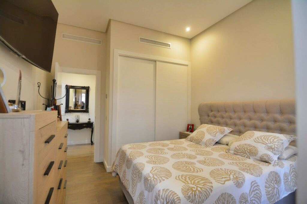 Property in Fuengirola — photo 12