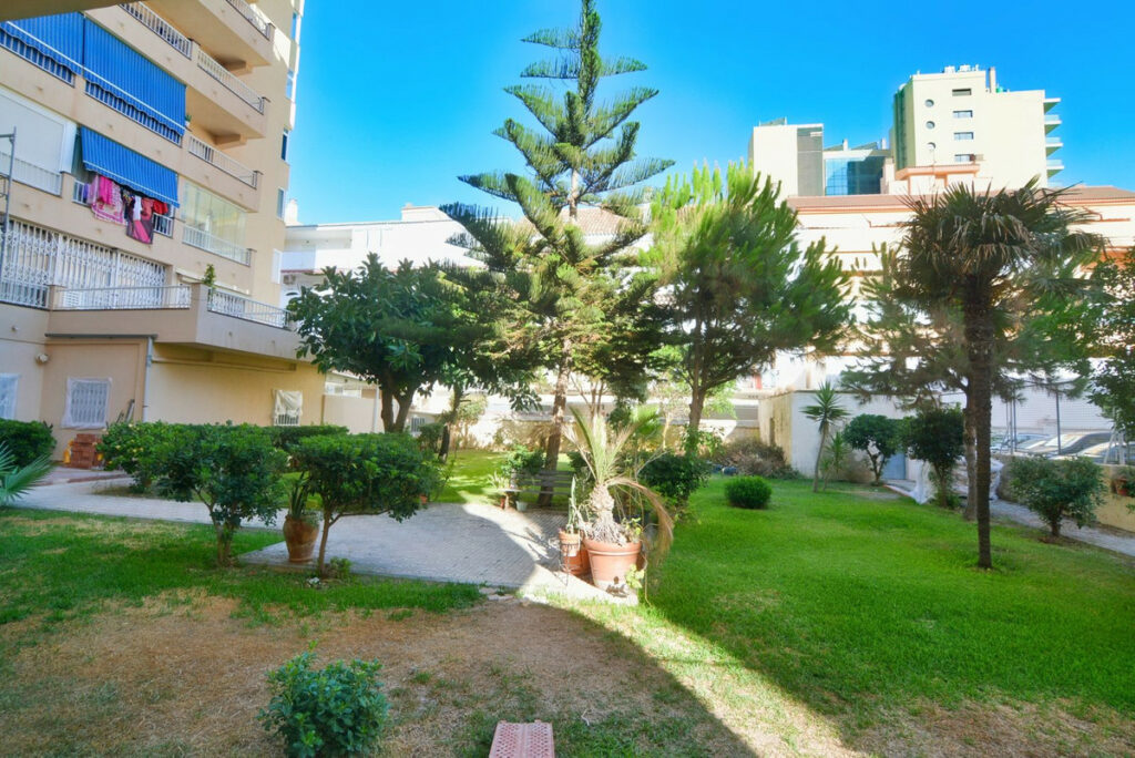 Property in Fuengirola — photo 17