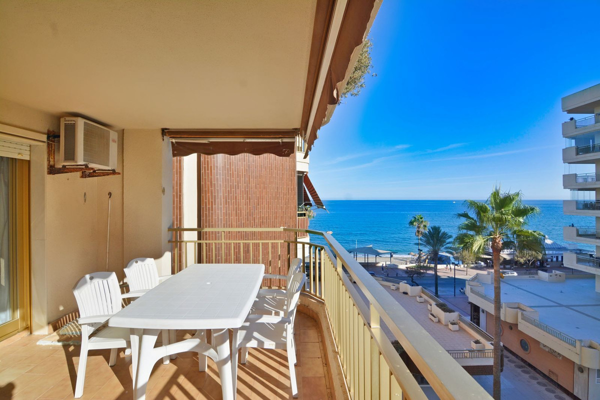 Property in Fuengirola — photo 1