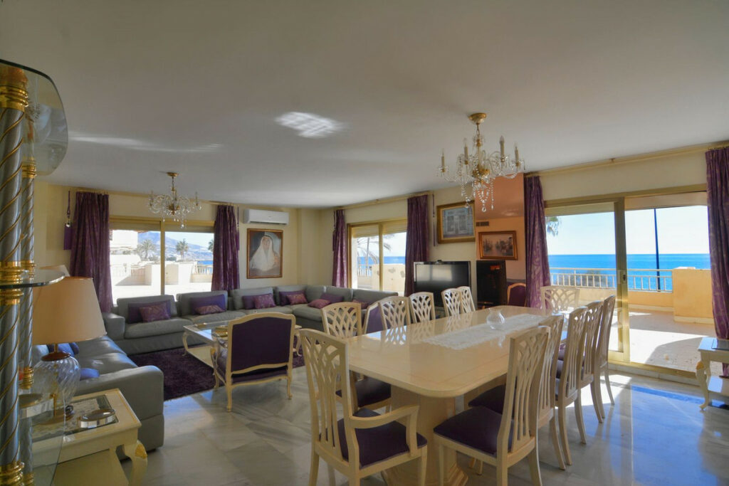 Property in Fuengirola — photo 8