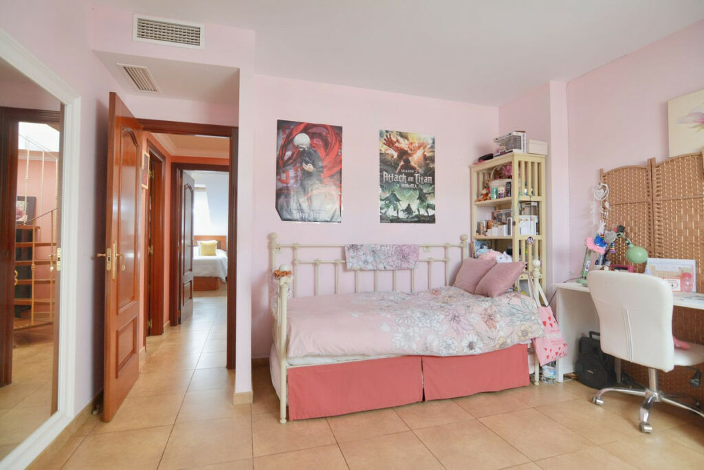 Property in Fuengirola — photo 20