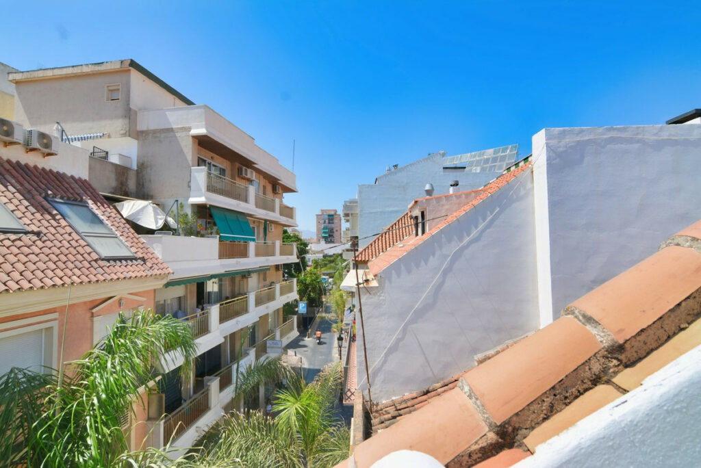 Property in Fuengirola — photo 22