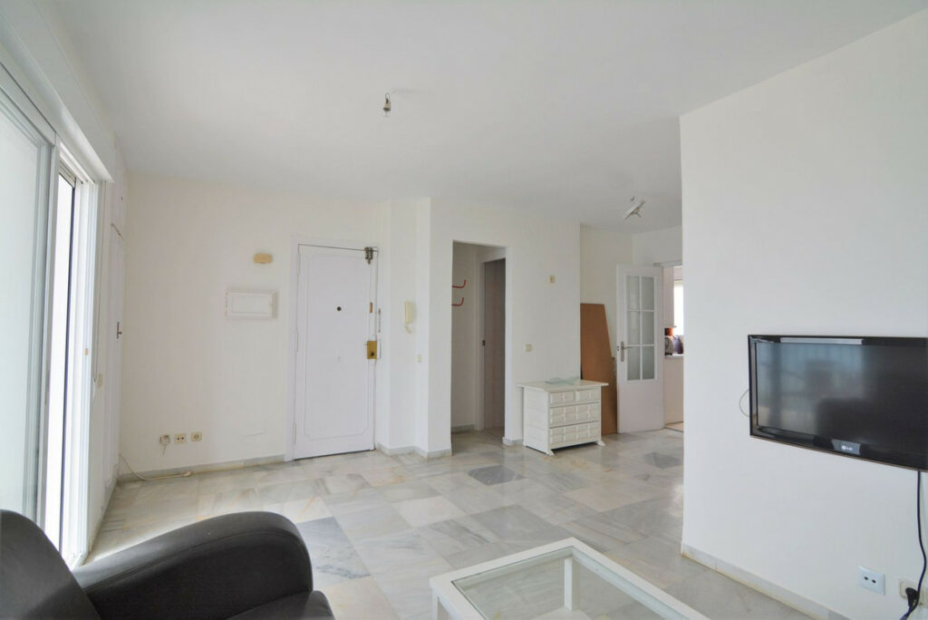 Property in Fuengirola — photo 4