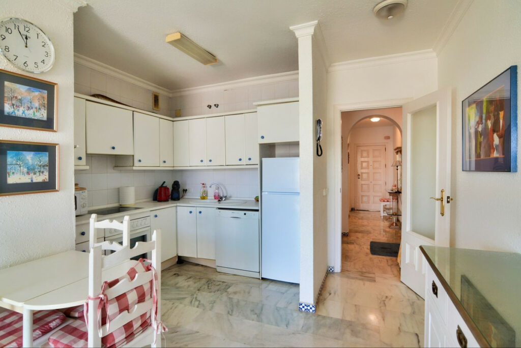 Property in Fuengirola — photo 8
