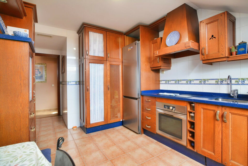 Property in Fuengirola — photo 11