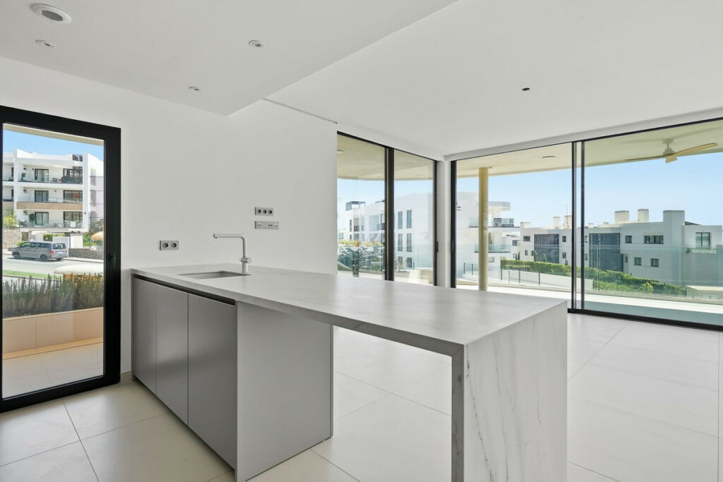 Apartment – Middle Floor Apartment in Fuengirola — photo 7
