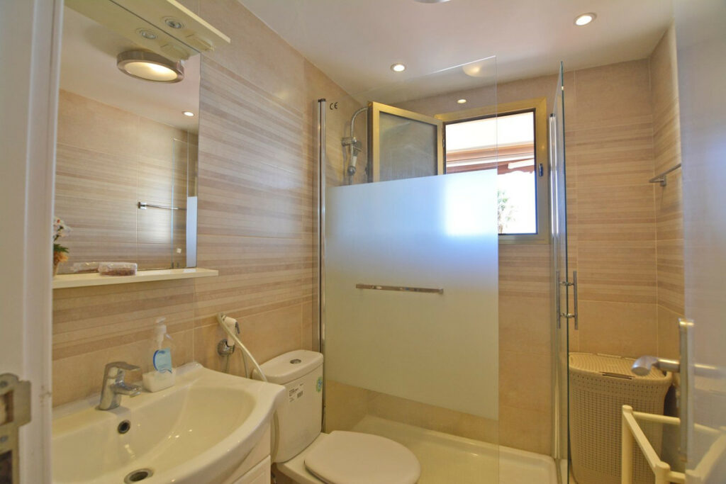 Property in Fuengirola — photo 18