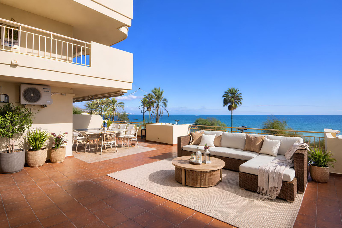 Property in Fuengirola — photo 1