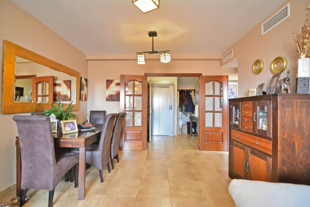 Property in Fuengirola — photo 4