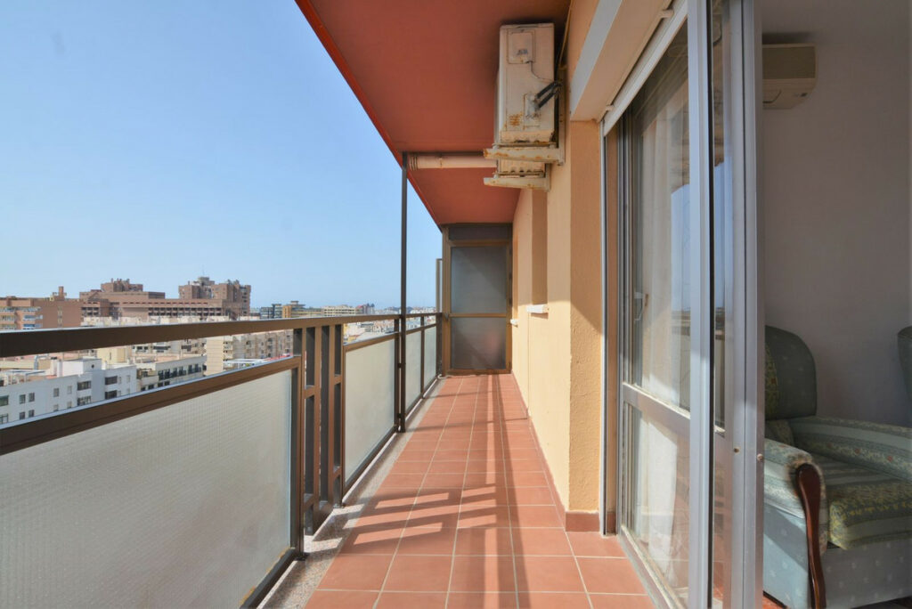 Property in Fuengirola — photo 12