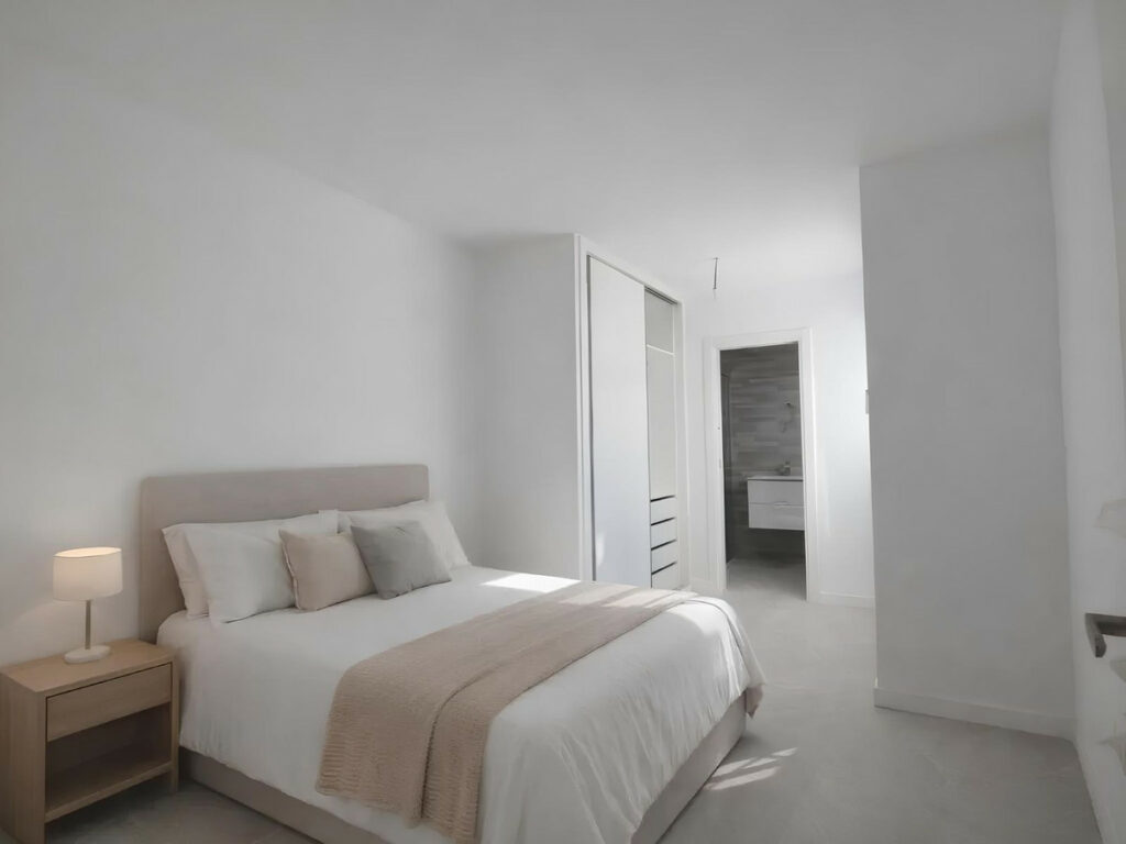 Property in Fuengirola — photo 12