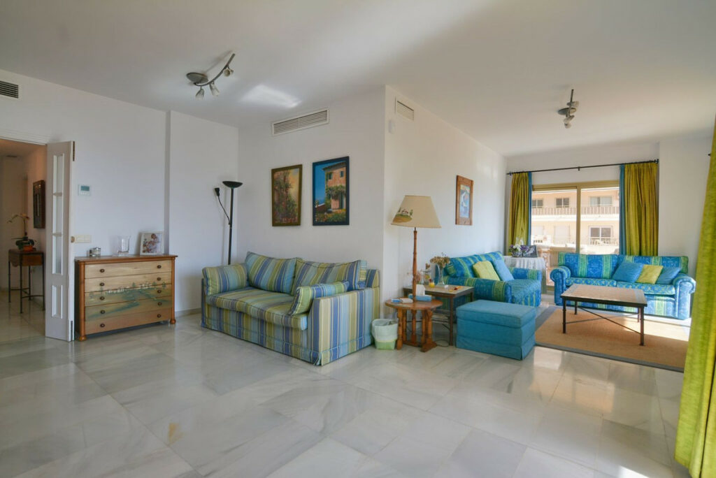 Property in Fuengirola — photo 5