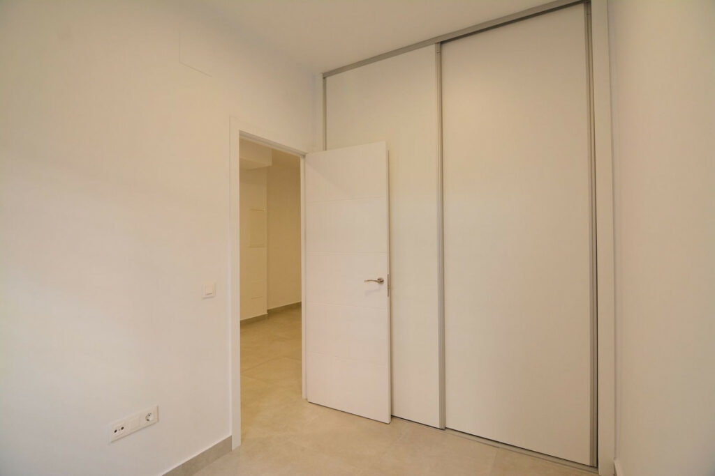 Property in Fuengirola — photo 9