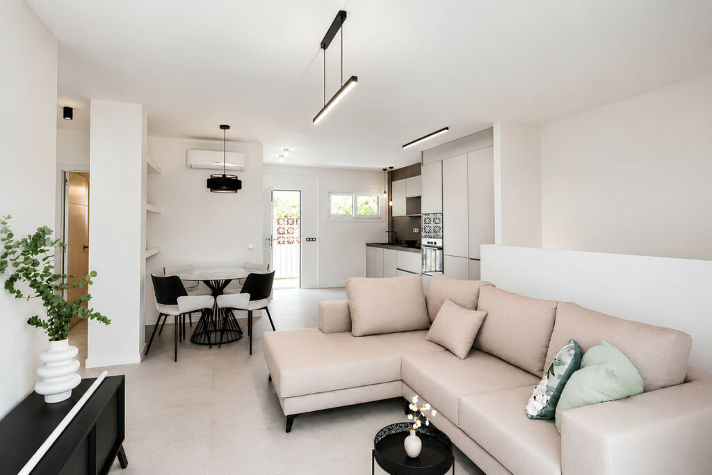 Property in Los Boliches — photo 4