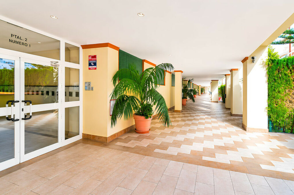 Property in Fuengirola — photo 33