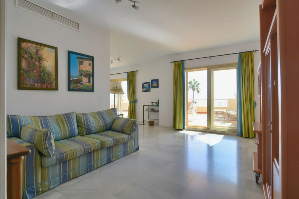 Property in Fuengirola — photo 7
