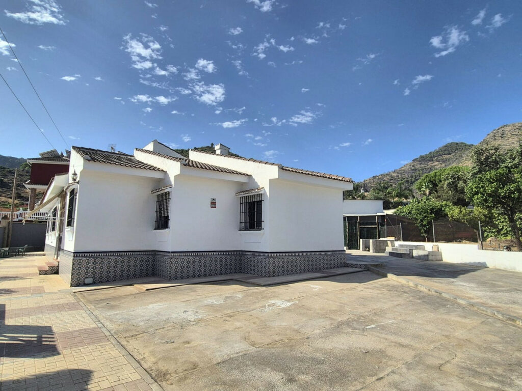 House – Detached Villa in Alhaurín de la Torre — photo 3