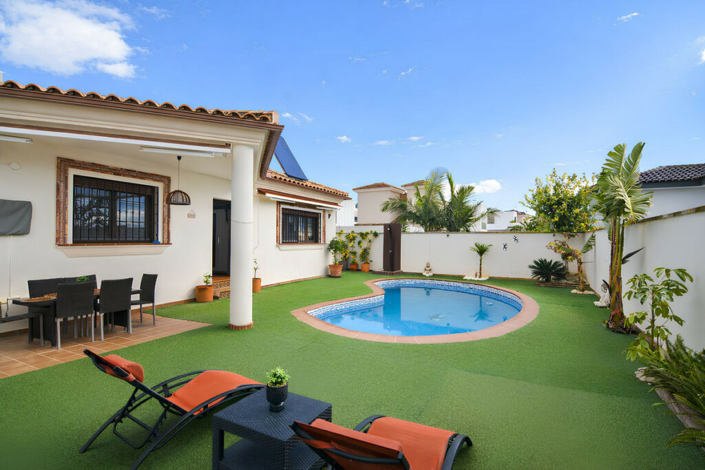 Property in Sierrezuela — photo 36
