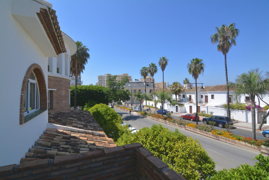 Property in Fuengirola — photo 5