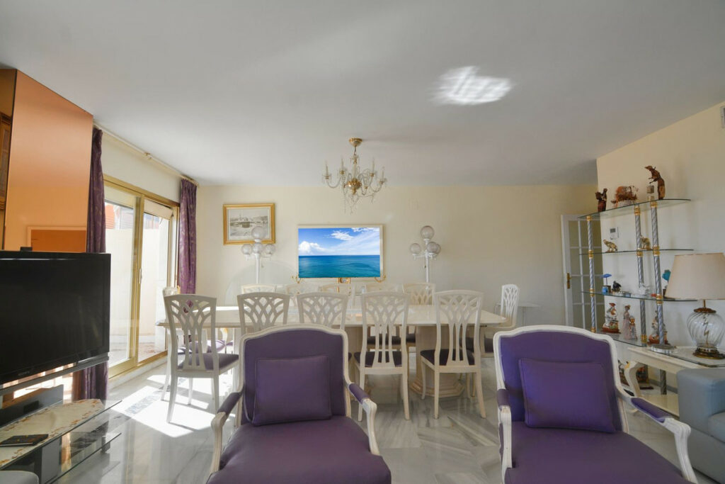 Property in Fuengirola — photo 13