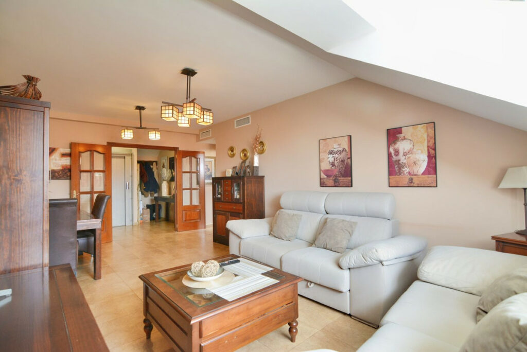 Property in Fuengirola — photo 5
