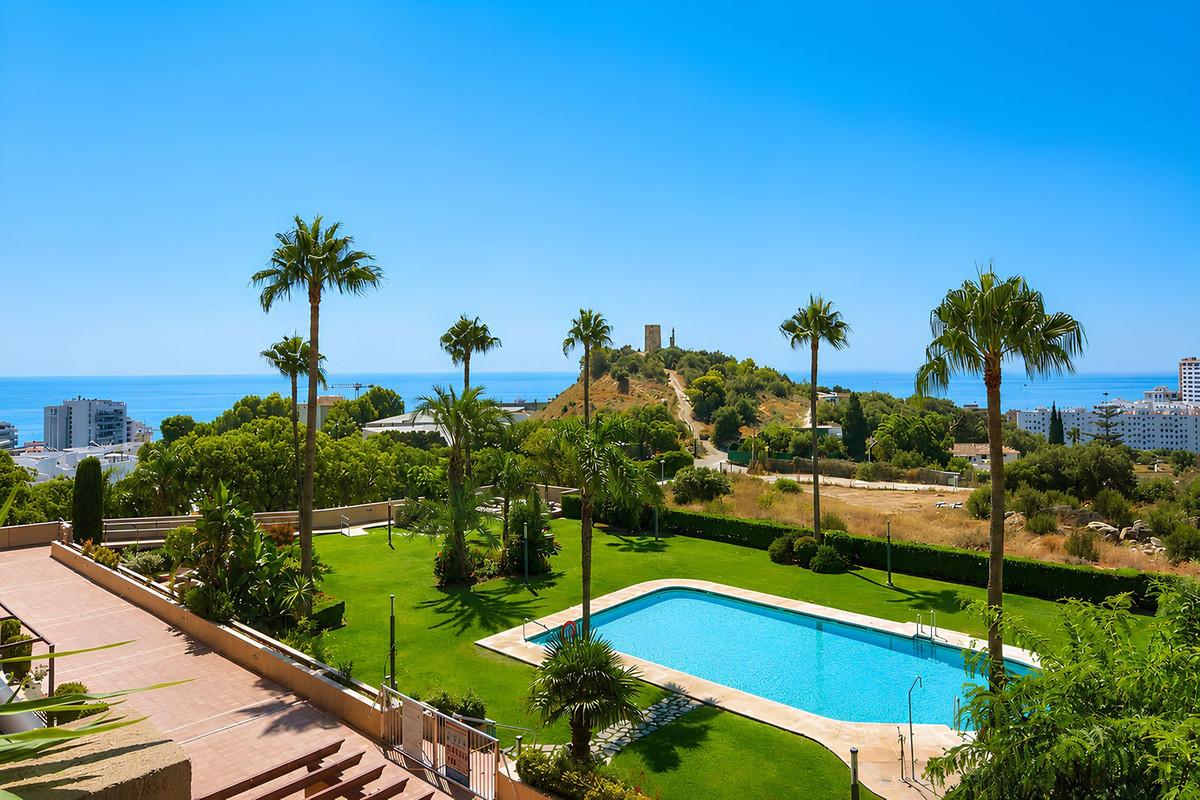 Property in Fuengirola — photo 1