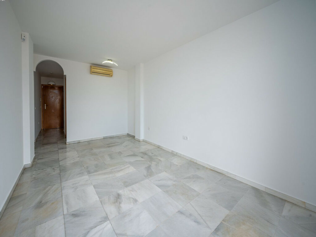 Apartment – Middle Floor Apartment in La Cala de Mijas — photo 5