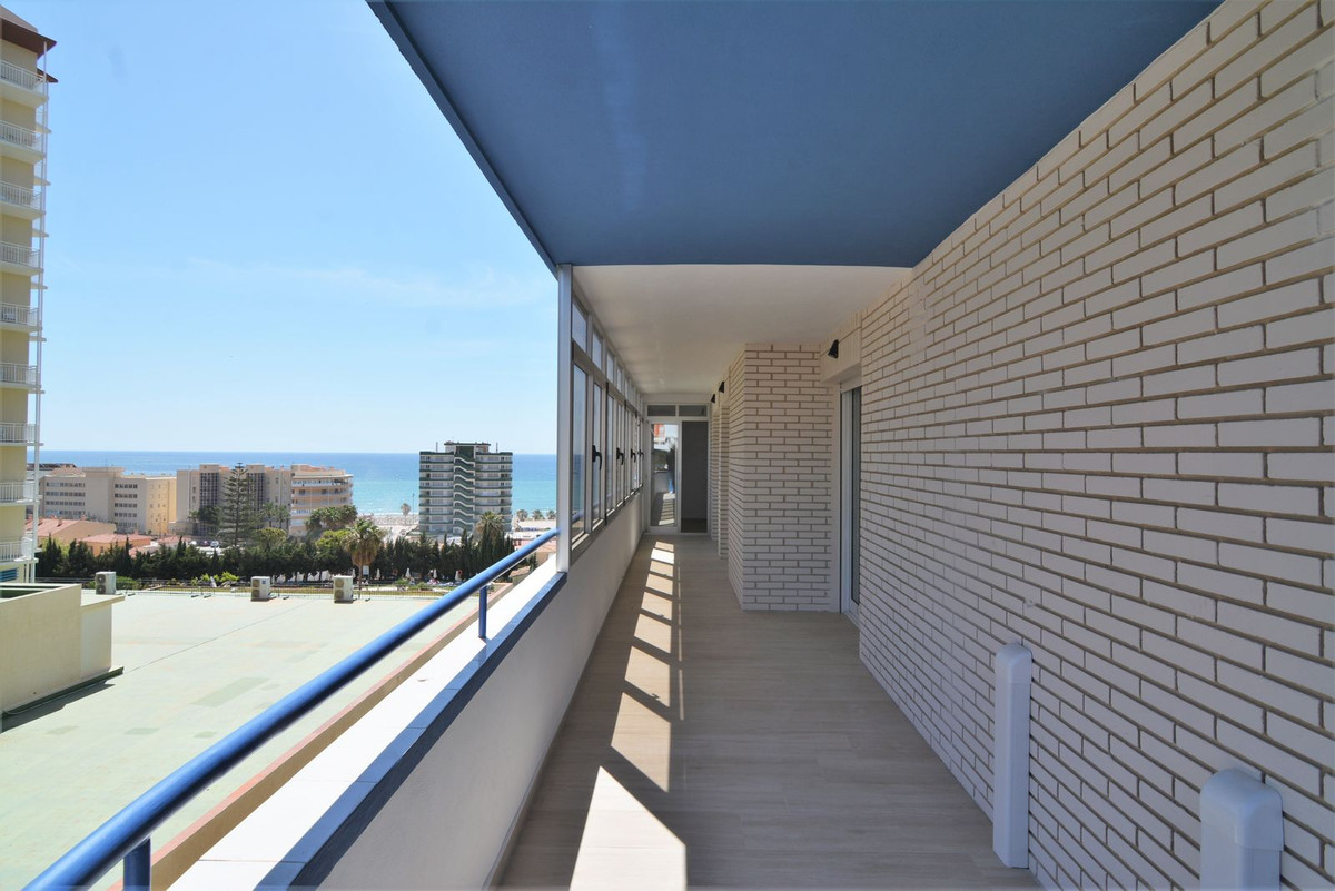 Property in Fuengirola — photo 1