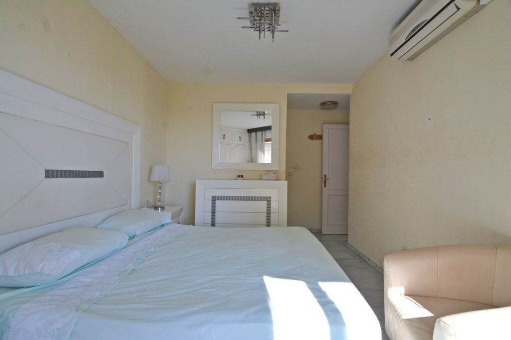 Property in Fuengirola — photo 24