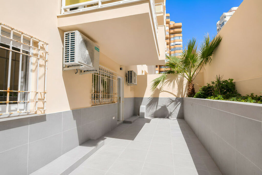 Property in Los Boliches — photo 30