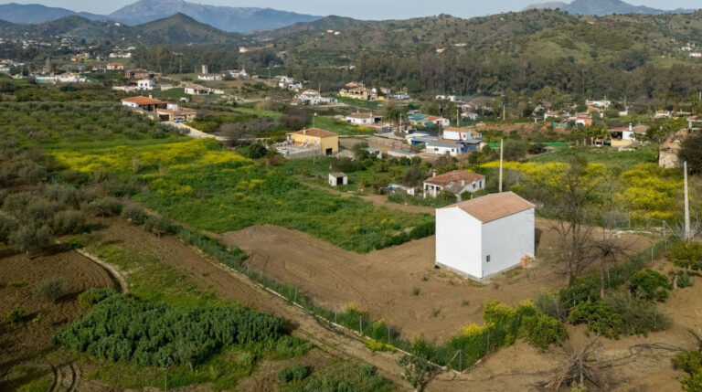 House – Finca – Cortijo in Coín — photo 1