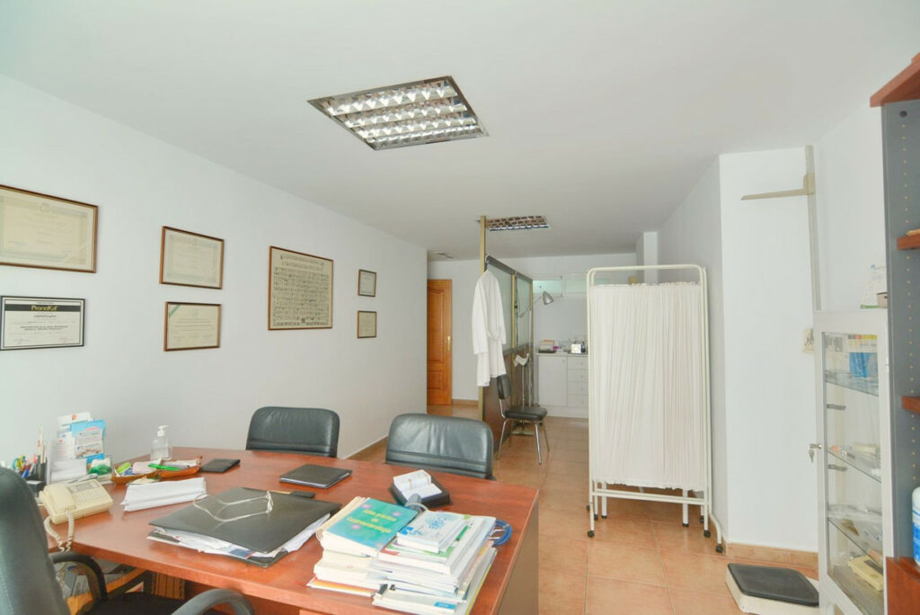 Property in Fuengirola — photo 18