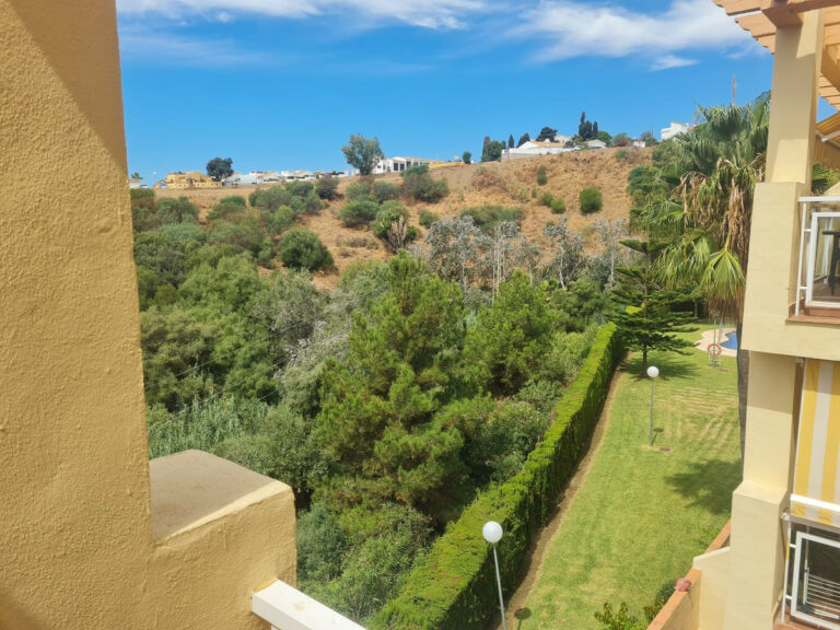 Apartment – Middle Floor Apartment in Mijas Costa — photo 1