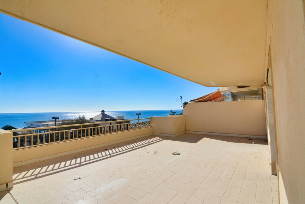 Property in Fuengirola — photo 4