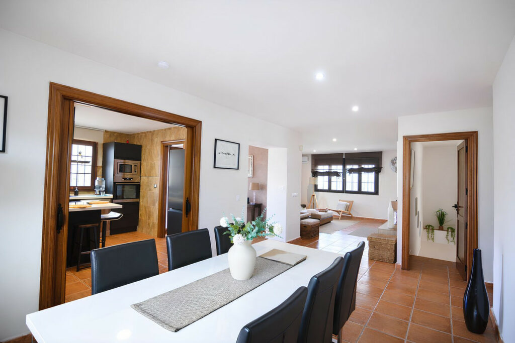 Property in Sierrezuela — photo 9