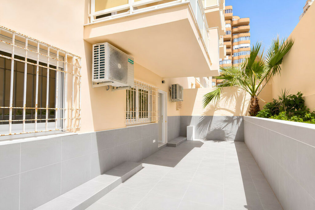 Property in Los Boliches — photo 32