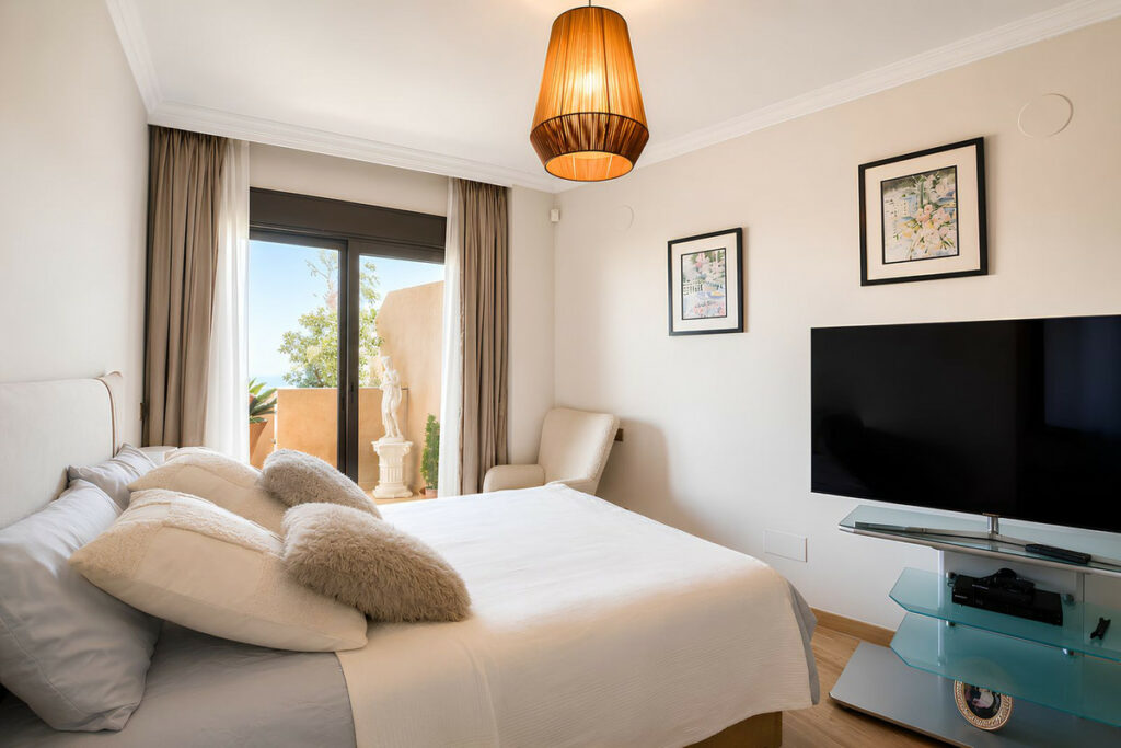 Property in Fuengirola — photo 25