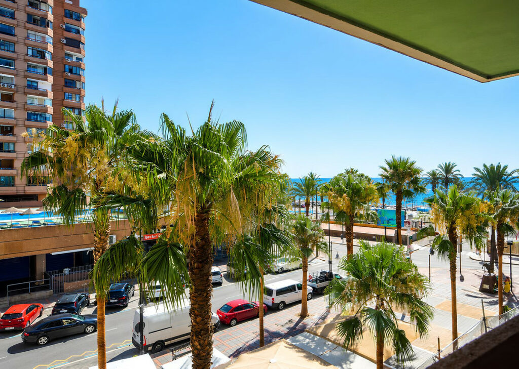 Property in Fuengirola — photo 1