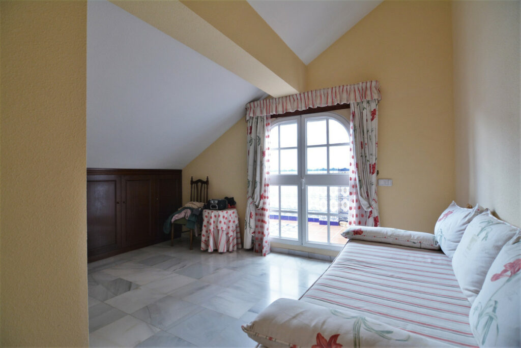 Property in Fuengirola — photo 11