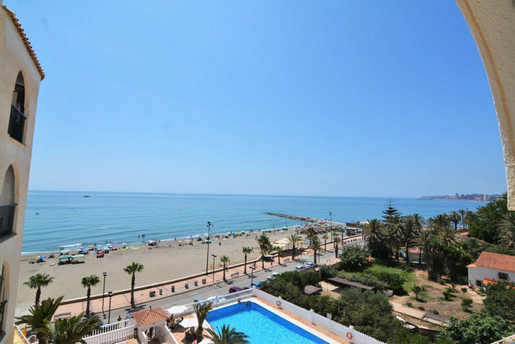 Property in Fuengirola — photo 13