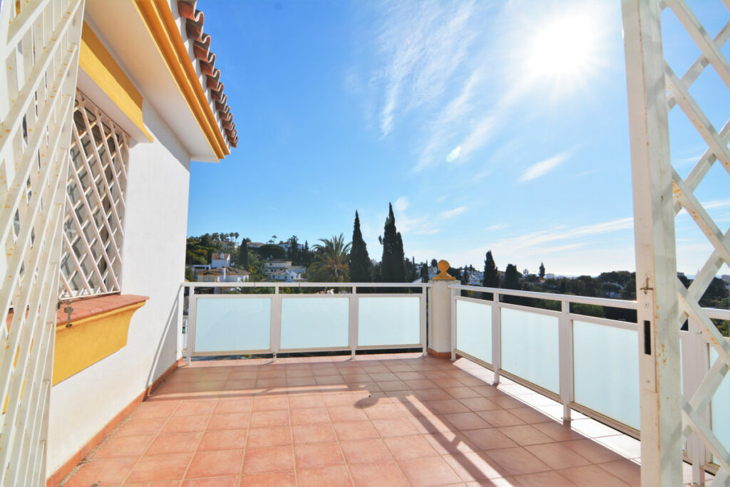 Property in El Coto — photo 21