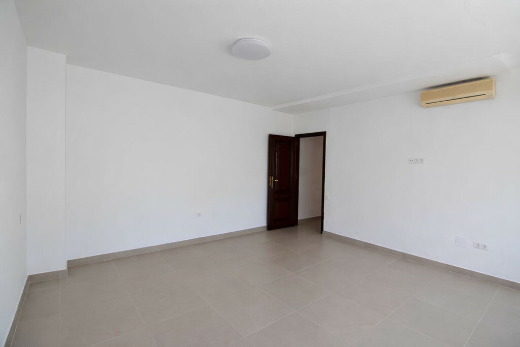 Property in Fuengirola — photo 20