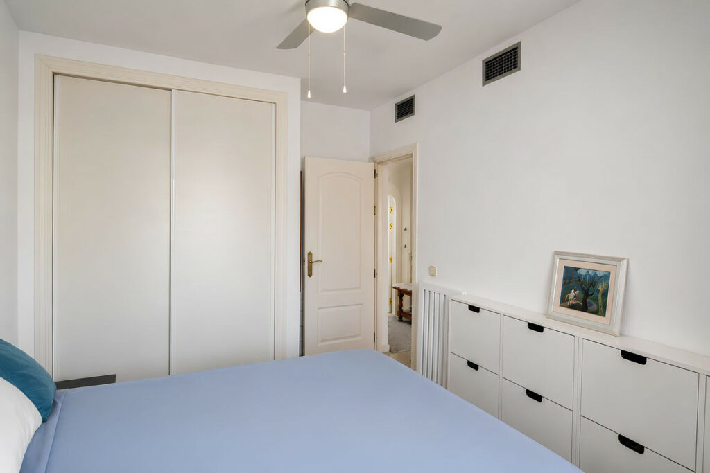 Property in Fuengirola — photo 13