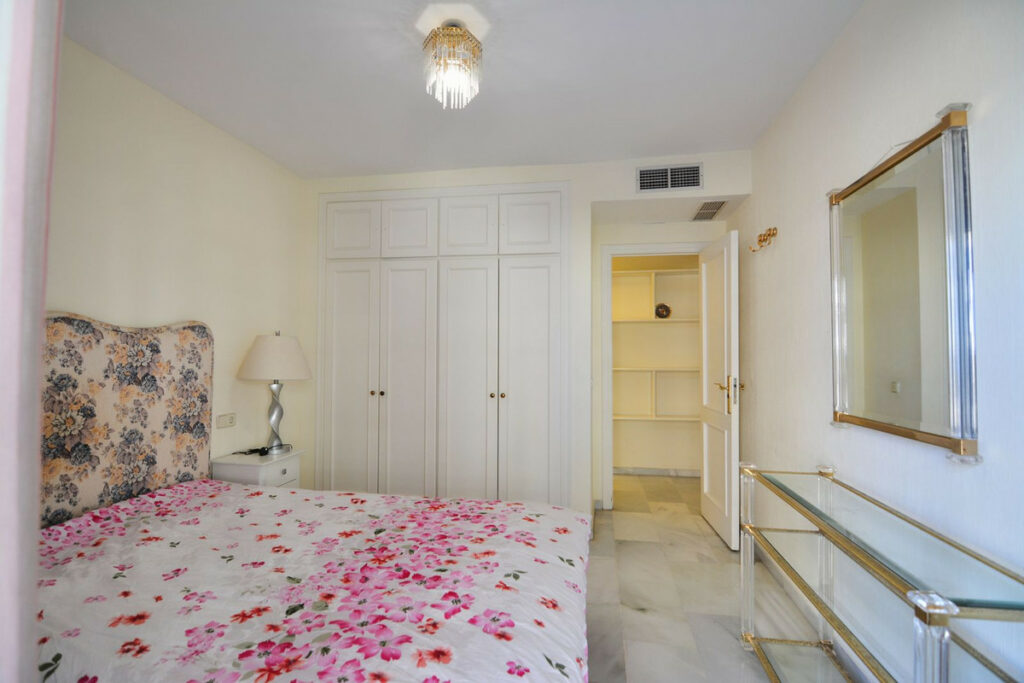 Property in Fuengirola — photo 30