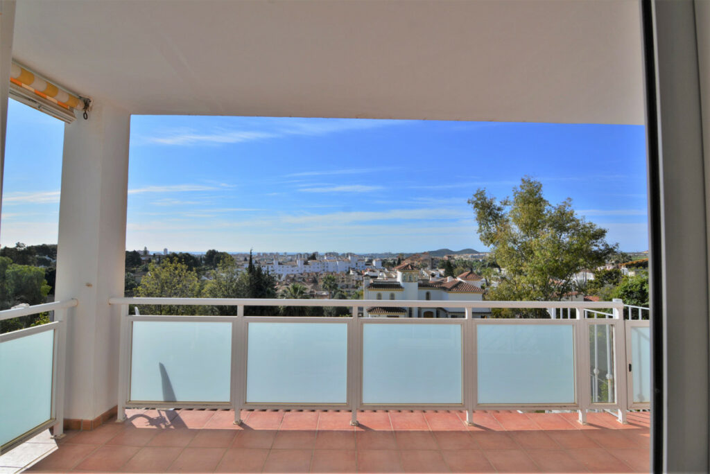 Property in El Coto — photo 10