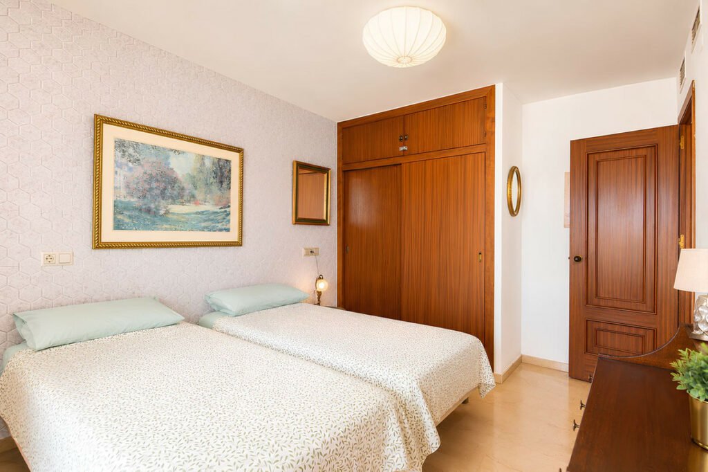Property in Fuengirola — photo 12