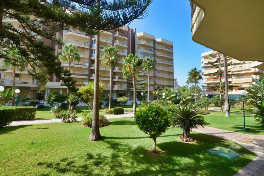 Property in Fuengirola — photo 25
